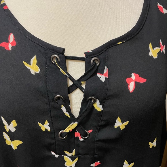 Torrid Geogette Butterfly Top - Picture 6 of 7